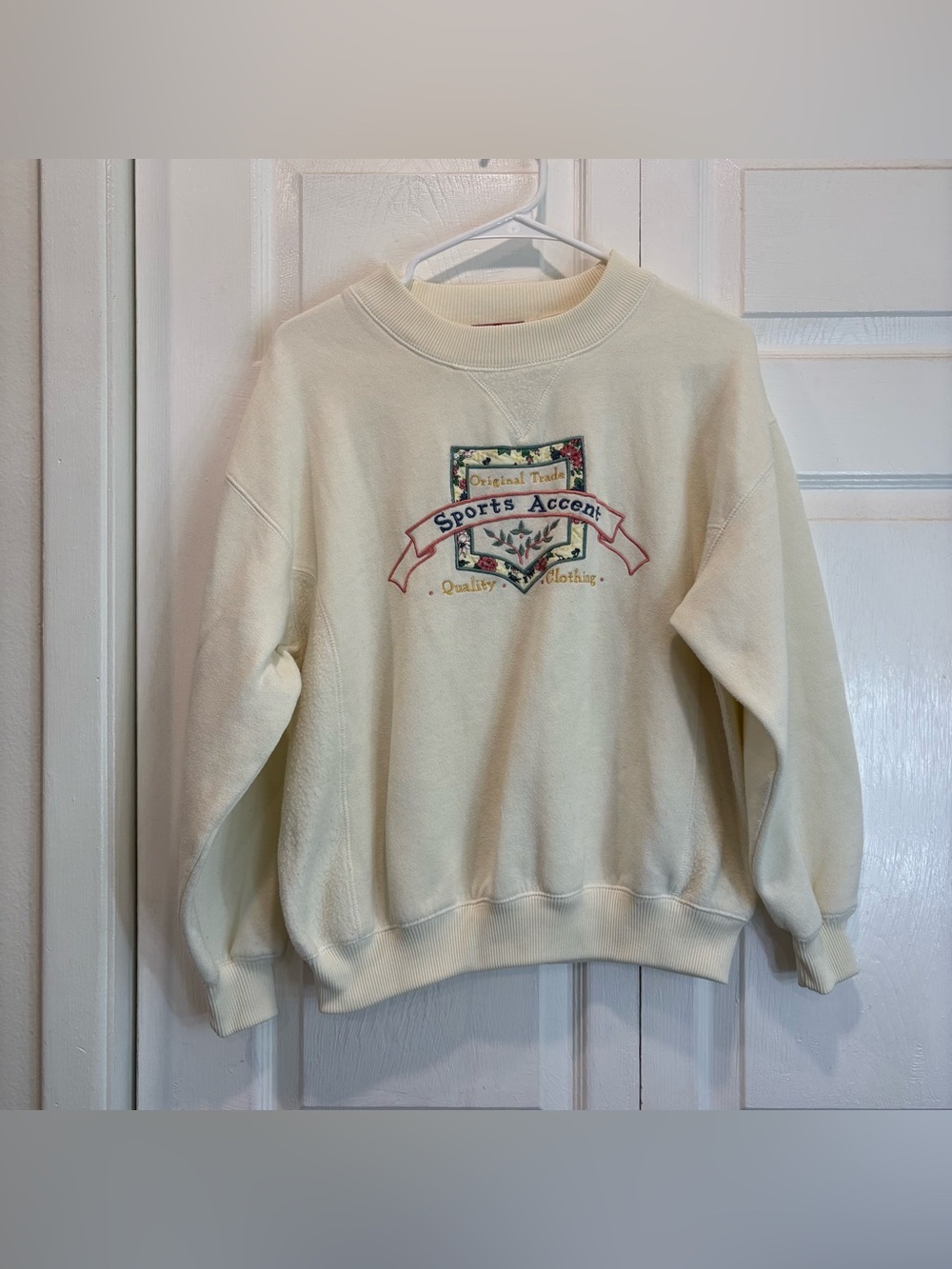 Vintage Sports Accent Cream Long Sleeve Embroidered Crewneck - Petite Medium